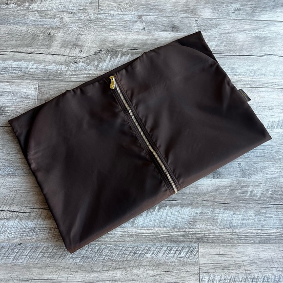 Louis Vuitton Authentic Garment Bag Brass Detailing - Picture 15 of 15